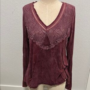 Women's Burgundy V-Neck Lace Trim Top